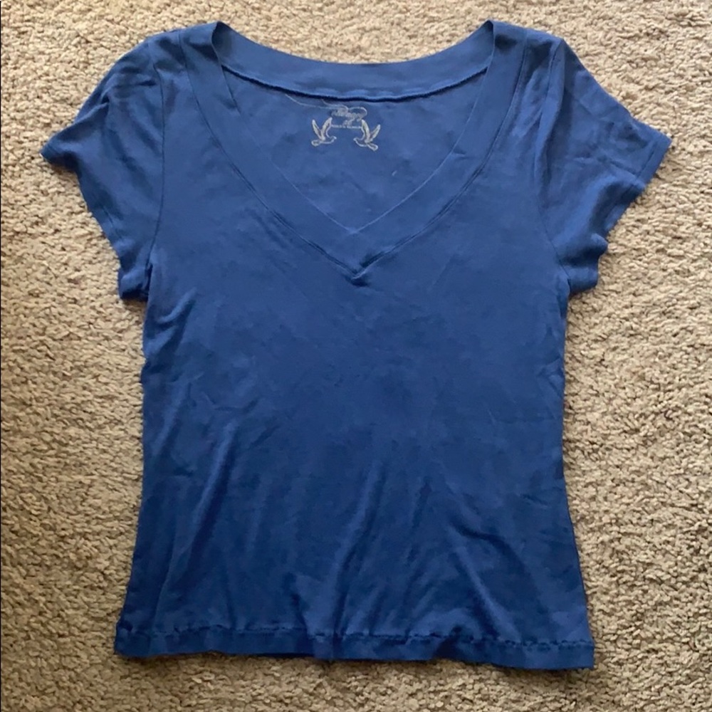 Blue Old Navy tee